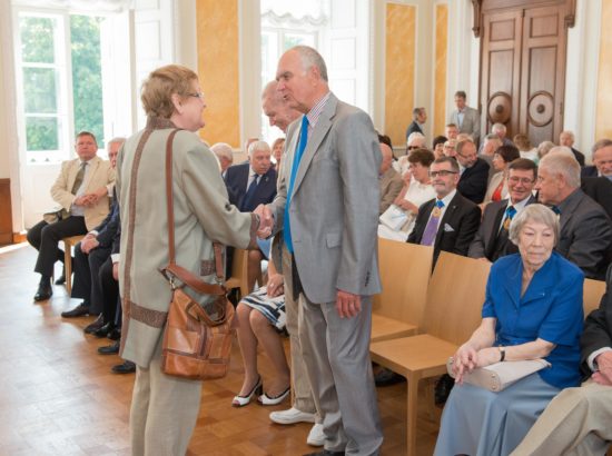 Eesti Pank ja Eesti Post esitlesid iseseisvuse taastamise 25. aastapäevale pühendatud mündivoldikut ja tervikasja